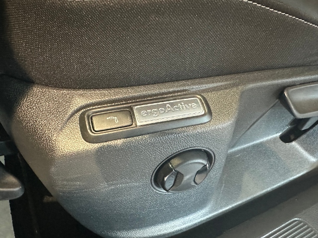 T-Roc 2.0 TDI DSG R-Line NAVI AHK LED