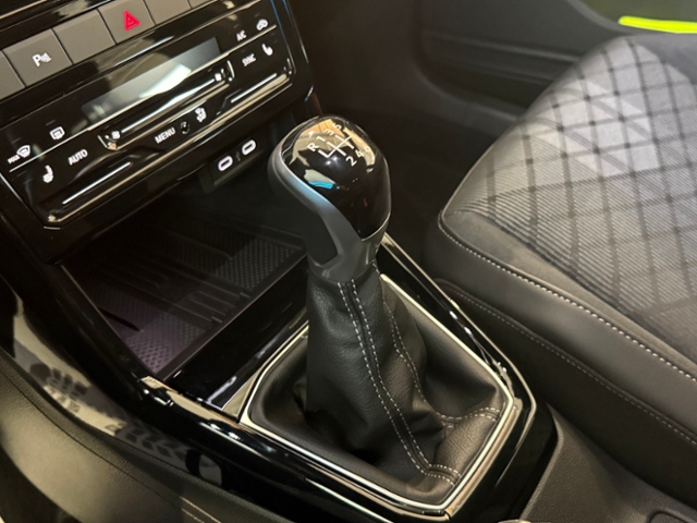 T-Cross 1.0 TSI R-Line NAVI RFK ACC