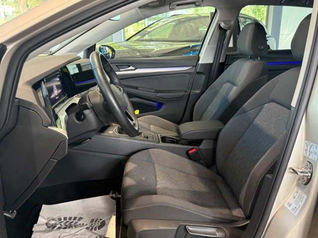 Golf VIII 1.0 TSI Move PANO GJR NAVI