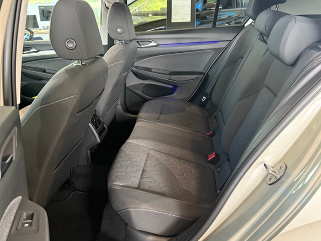 Golf VIII 1.0 TSI Move PANO GJR NAVI