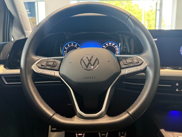 Golf VIII 1.0 TSI Move PANO GJR NAVI