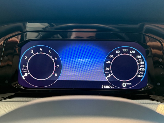Golf VIII 1.0 TSI Move PANO GJR NAVI