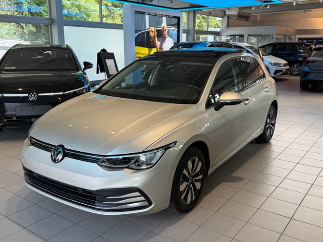 Golf VIII 1.0 TSI Move PANO GJR NAVI