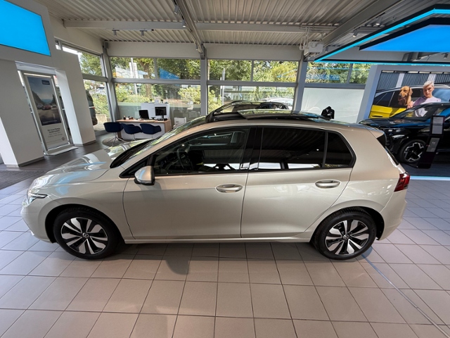 Golf VIII 1.0 TSI Move PANO GJR NAVI