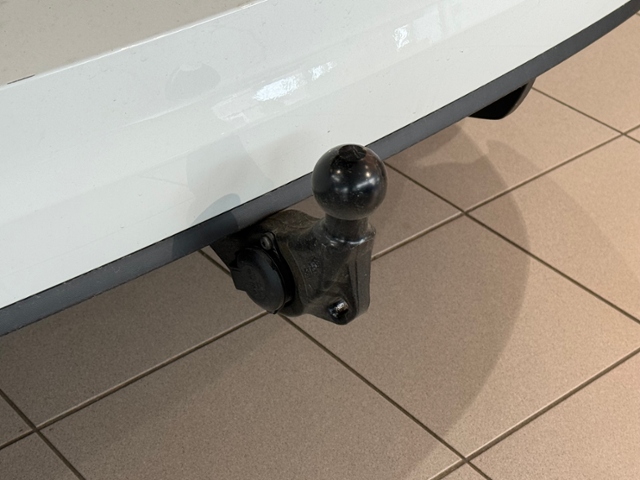 Touran GOAL 2.0 TDI LED AHK NAVI 7SITZE
