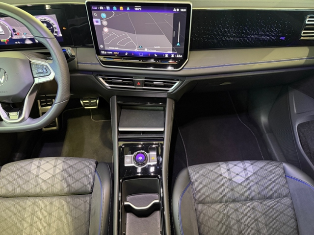 Tiguan 2.0 TSI R-Line 4 Motion BLACK STYLE PANO