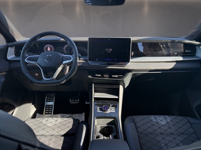 Tayron 2.0 TDI R-Line PANO AHK STHZG