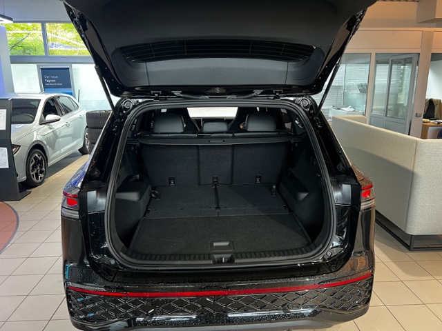 Tayron 2.0 TDI R-Line 4MOTION