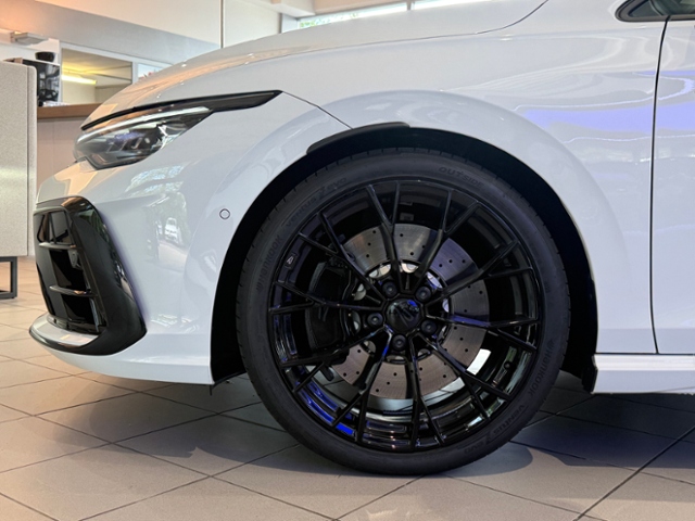 Golf VIII R 2.0 TSI PERF. LEDER PANO