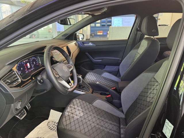 Polo 1.0 TSI R-Line DSG NAVI RFK
