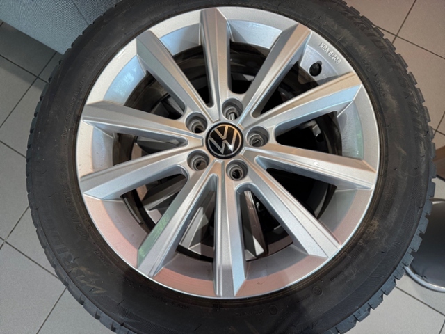 Polo 1.0 TSI R-Line DSG NAVI RFK