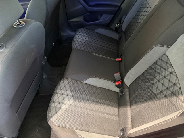 Polo 1.0 TSI R-Line DSG NAVI RFK IQ DRIVE