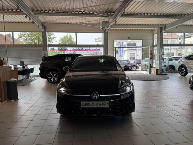 Polo 1.0 TSI R-Line DSG NAVI RFK