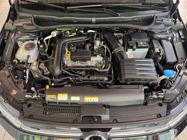 Polo 1.0 TSI R-Line DSG NAVI RFK