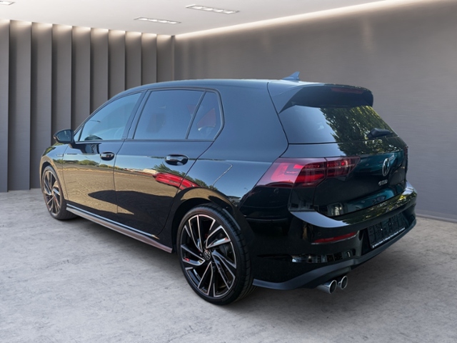 Golf VIII GTD 2.0 TDI BLACK-STYLE PANO