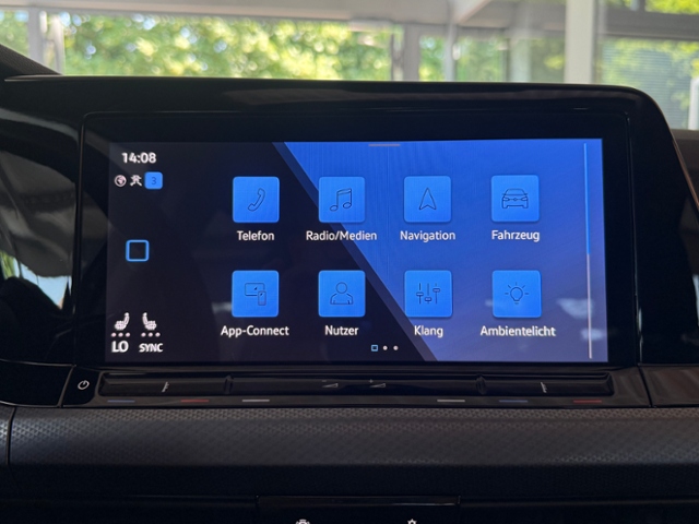 Golf VIII 2.0 TDI Active NAVI AHK PANO