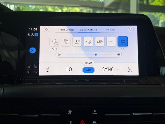 Golf VIII 2.0 TDI Active NAVI AHK PANO