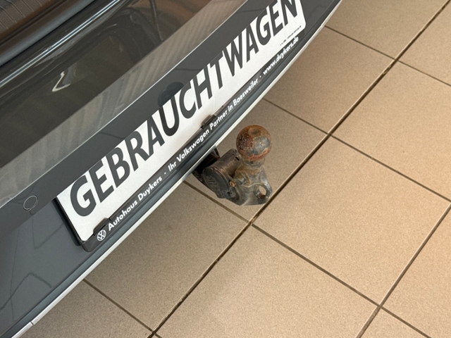 Golf VIII 2.0 TDI Active NAVI AHK PANO