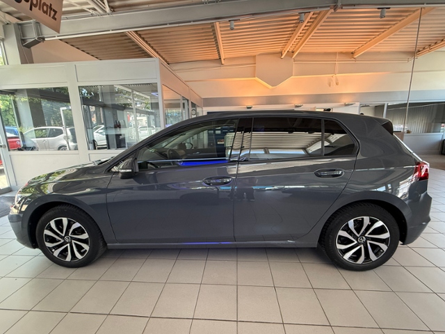 Golf VIII 2.0 TDI Active NAVI AHK PANO