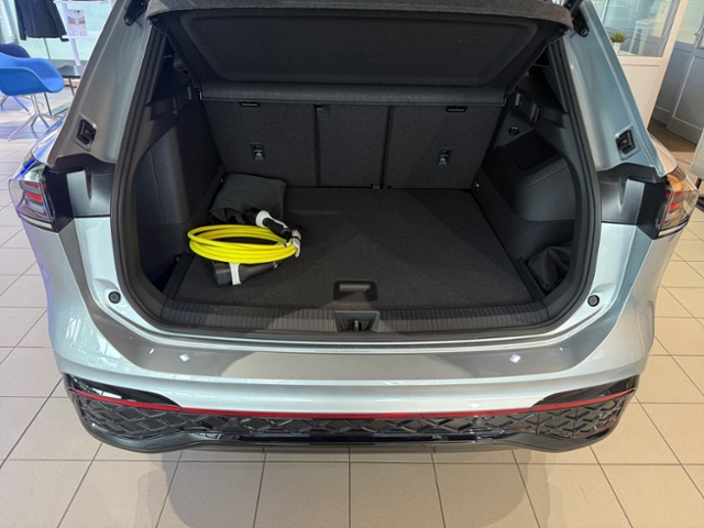 Tiguan 1.5 eHybrid R-Line Vollausst.