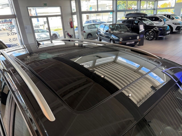 Touran 1.5 TSI Highline AHK NAVI PANO RFK