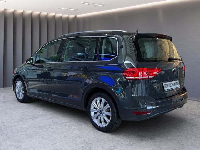 Touran 1.5 TSI Highline AHK NAVI PANO RFK
