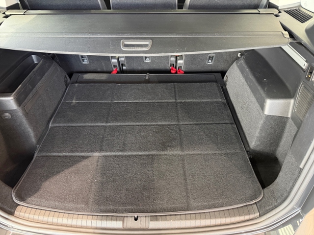 Touran 1.5 TSI Highline AHK NAVI PANO RFK