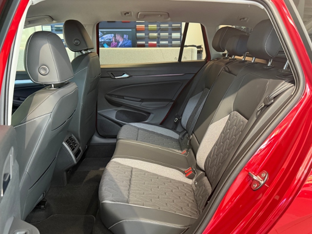Golf Variant 1.5 eTSI DSG GOAL AHK RFK NAVI GJR