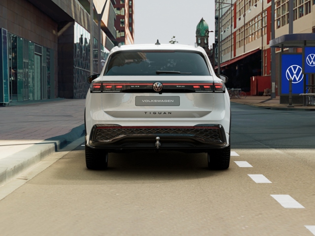 Tiguan R-Line 1.5 Hybrid Black Style PANO LEDER