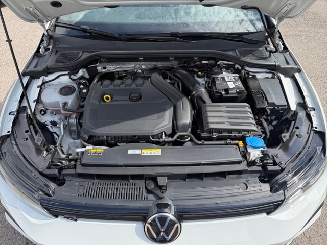 Golf VIII 1.5 TSI R-Line PANO LED NAVI