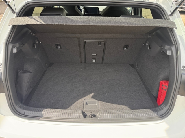Golf VIII 1.5 TSI R-Line PANO LED NAVI