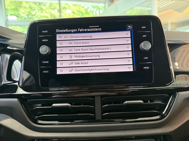 T-Roc 1.5 TSI R-Line AHK RFK NAVI