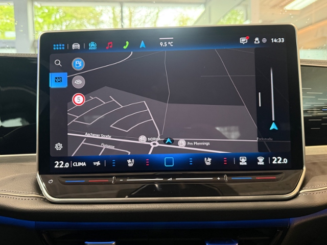 Passat Variant 1.5 eTSI Business AHK RFK ACC