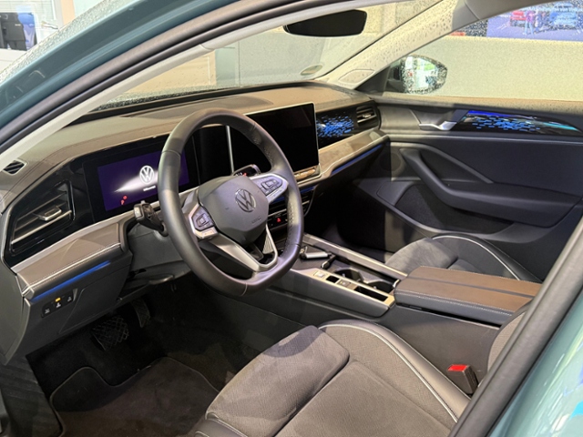 Passat Variant 1.5 eTSI Business AHK RFK ACC
