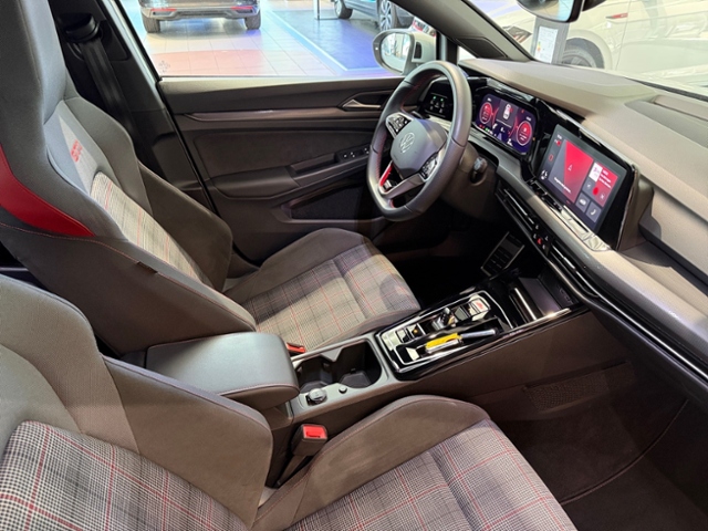 Golf VIII GTI APP NAV KLIMA