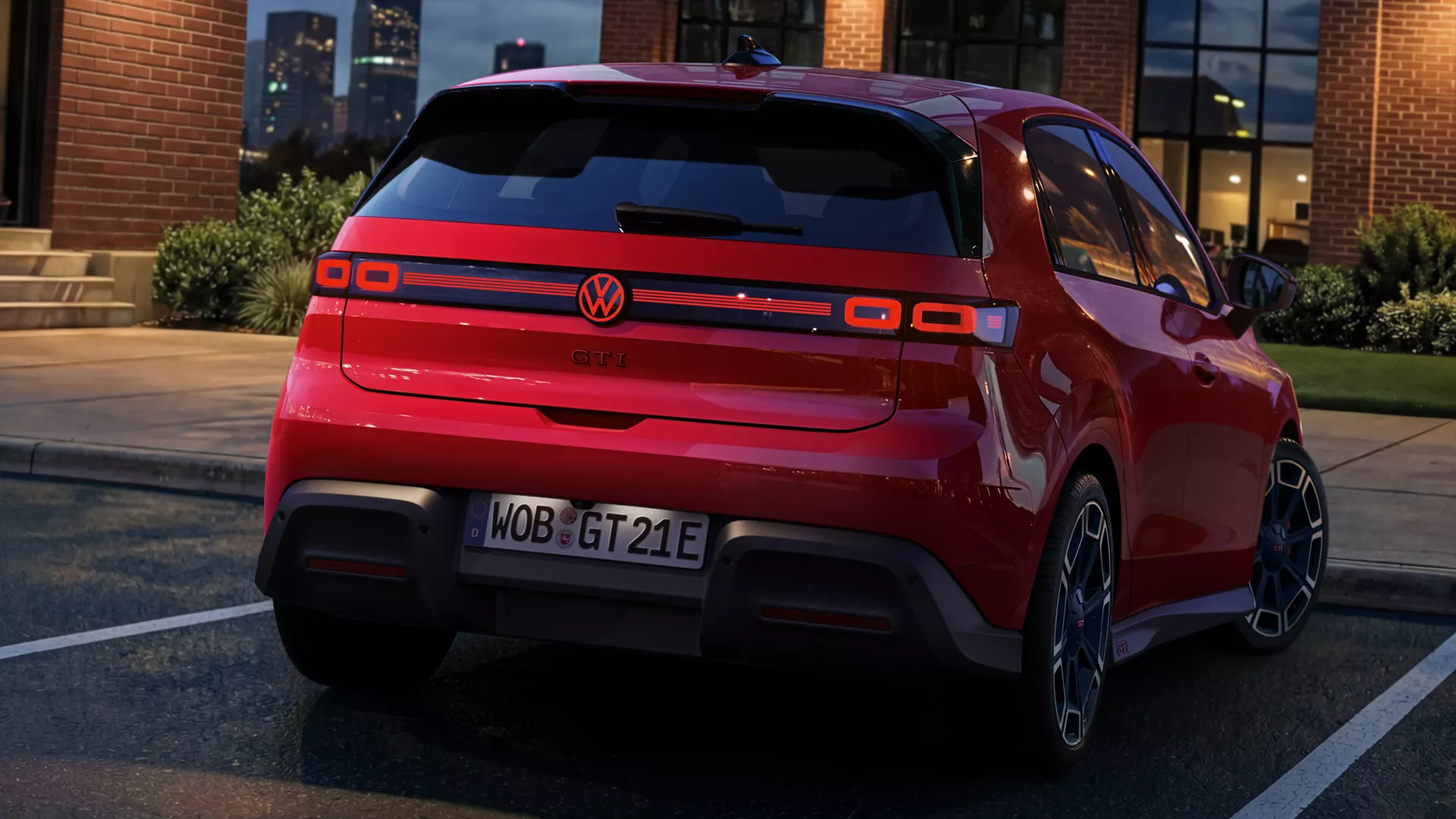 IDP0159_id-polo-gti_exterior-rear-view-parking